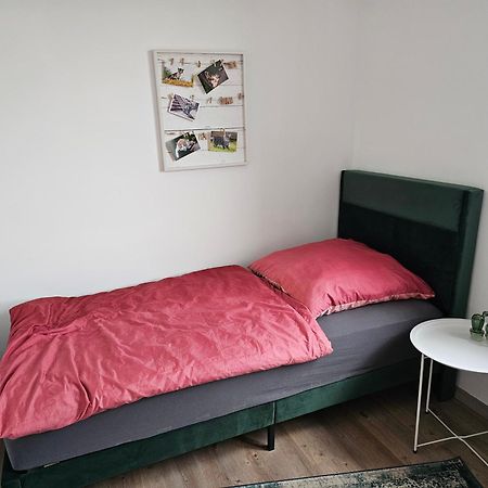 Moderne Doppelhaushaelfte In Oppenheim Villa Eksteriør billede